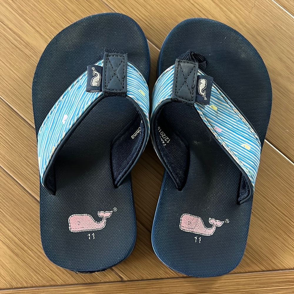Vineyard Vines flipflops